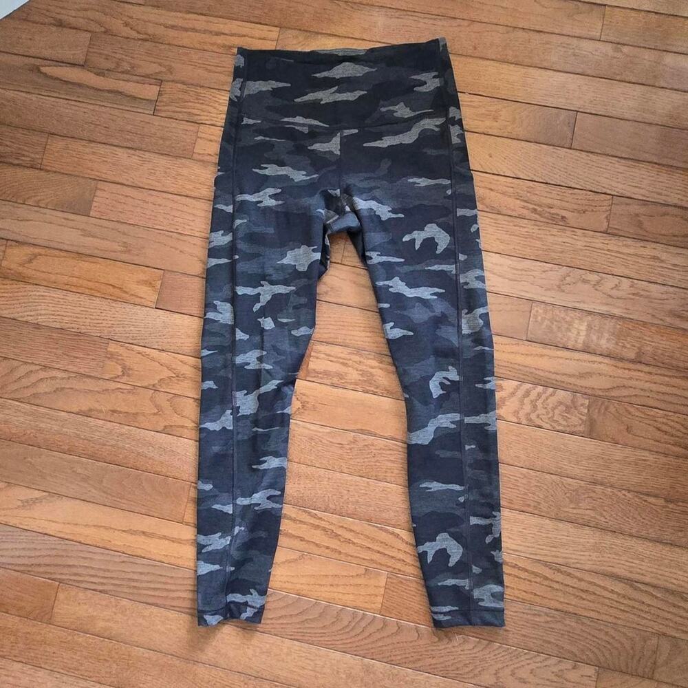Athleta ultimate camo 7/8 tight small
